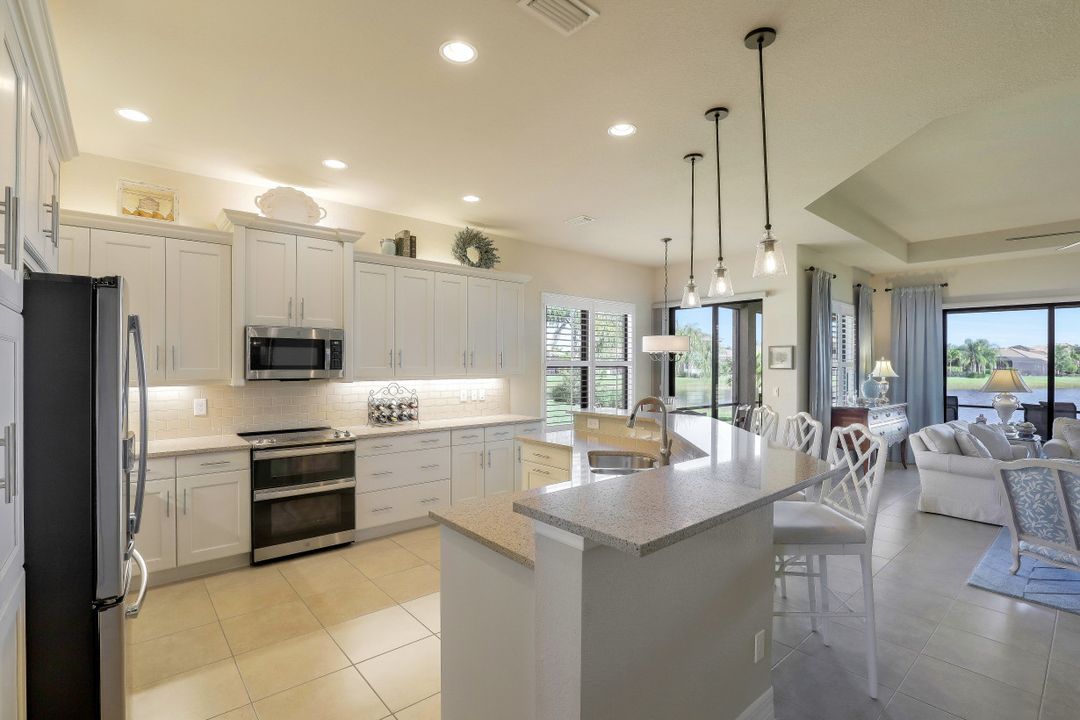 11520 Stonecreek Cir, Fort Myers, FL 33913