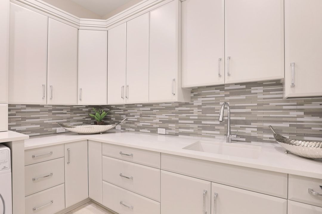 1800 Menorca Ct, Marco Island, FL 34145