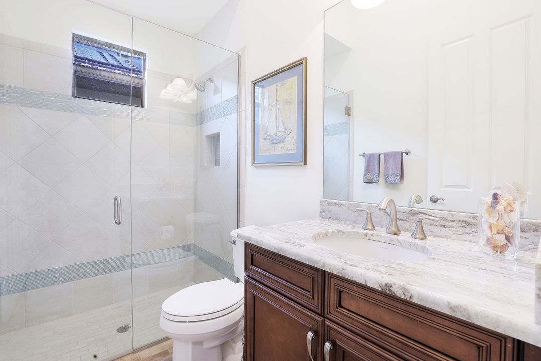 7327 Lantana Cir, Naples, FL 34119