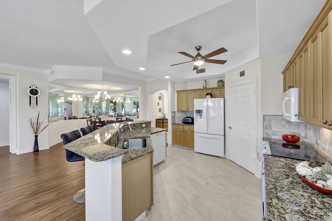 1276 Rialto Way #101, Naples, FL 34114