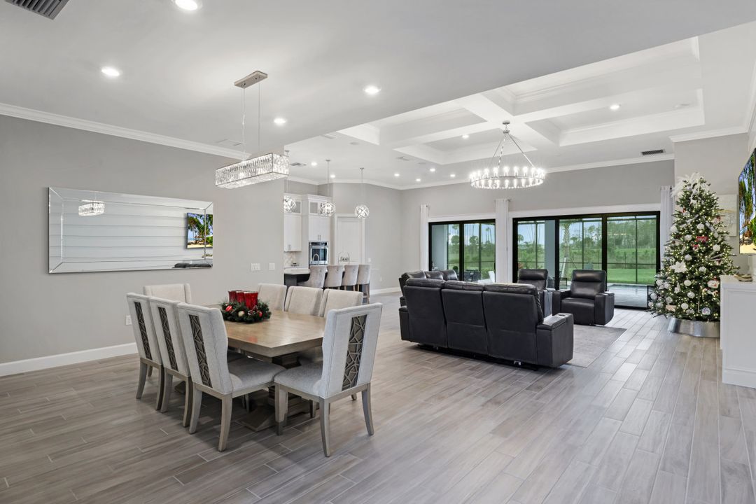 19617 Waterman Ct, Miromar Lakes, FL 33913