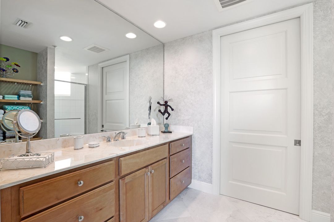 265 Indies Way #1402, Naples, FL 34110