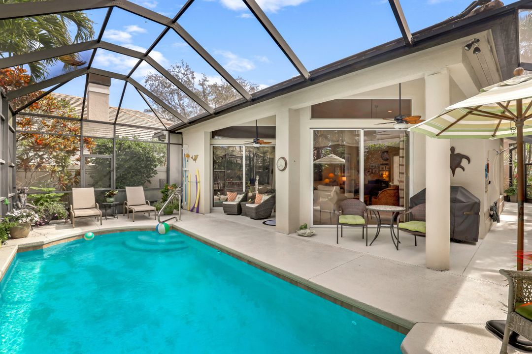 3640 Sawgrass Ct, Bonita Springs, FL 34134