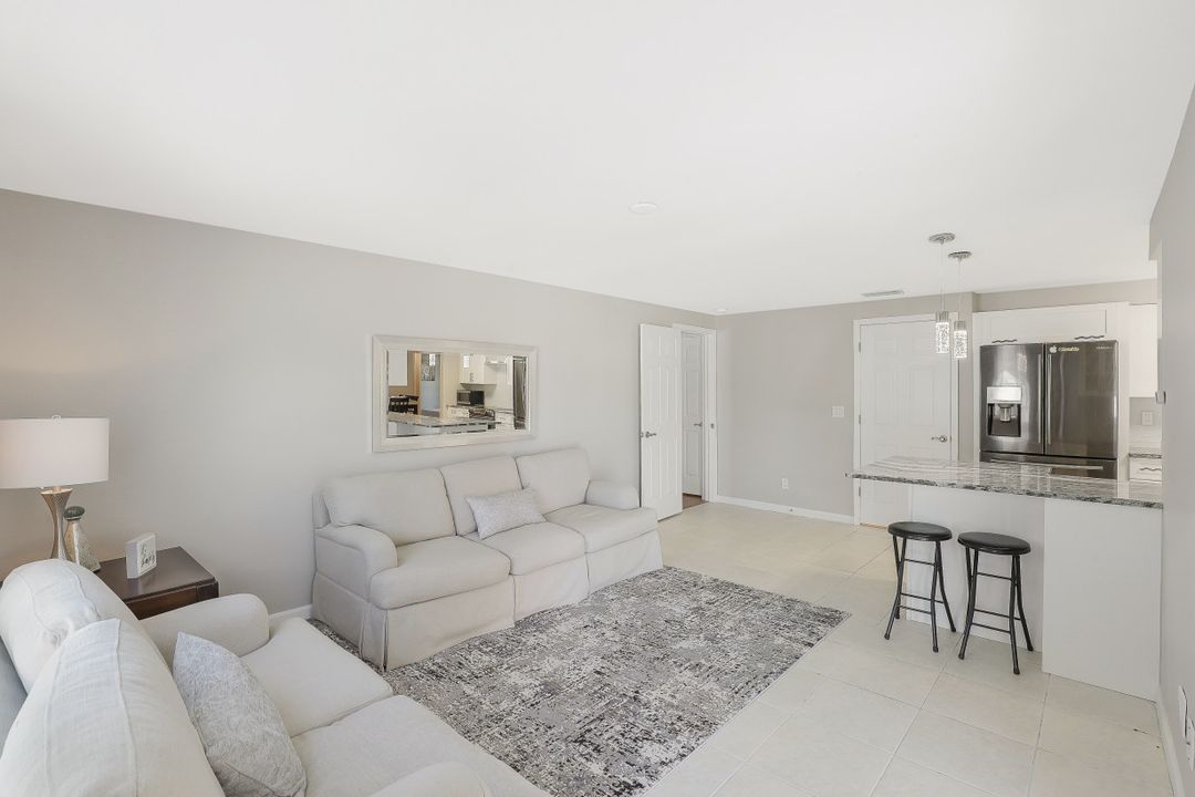 18469 Phlox Dr, Fort Myers, FL 33967