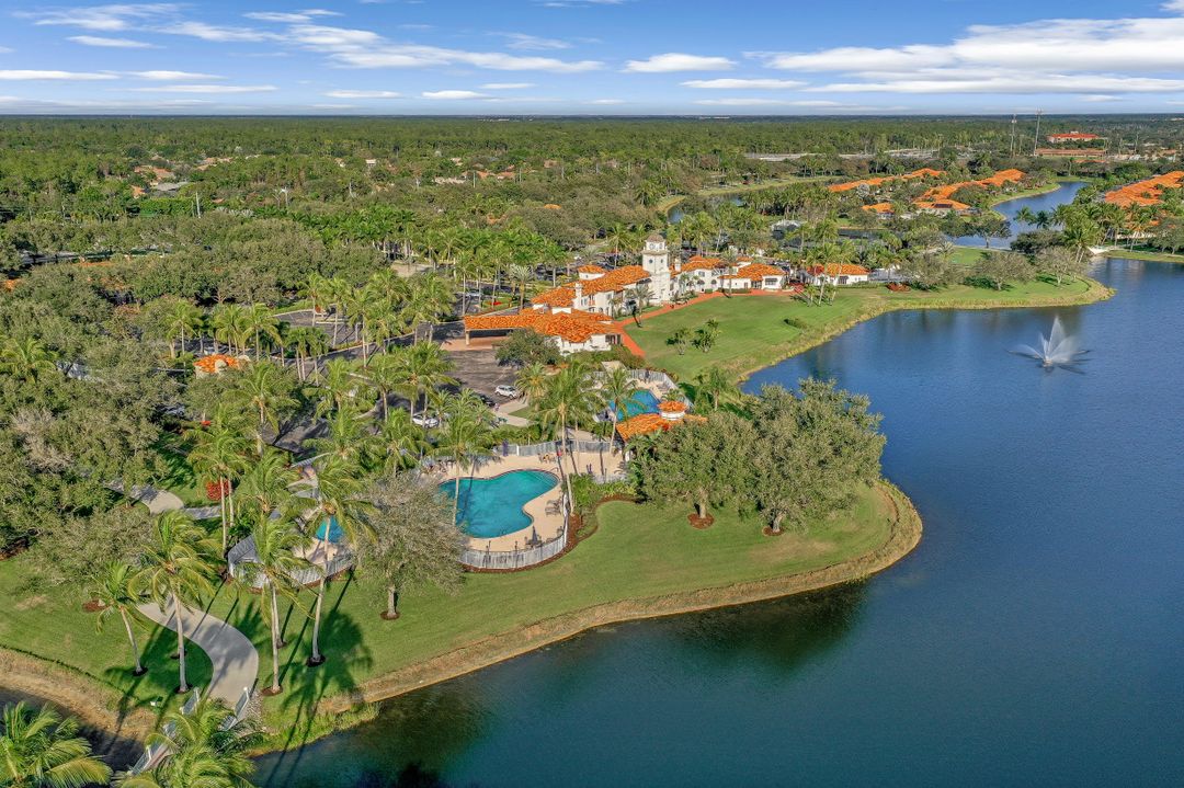 4462 Novato Ct, Naples, FL 34109