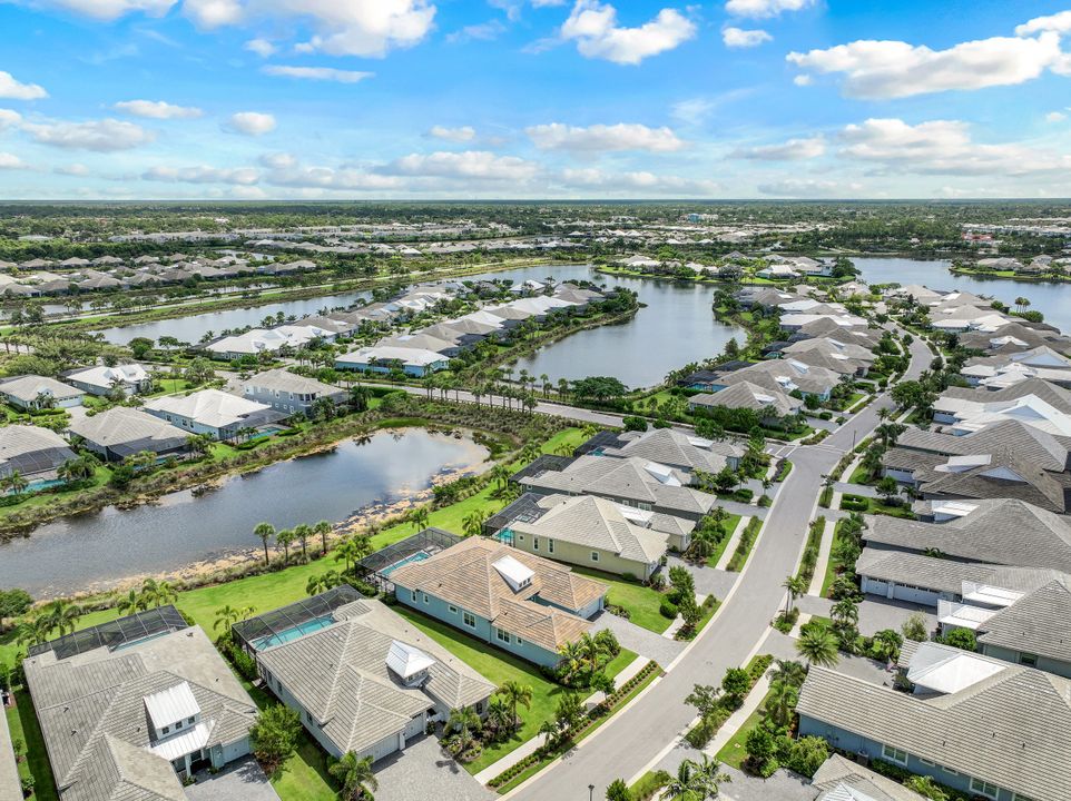 5771 Clarendon Dr, Naples, FL 34113