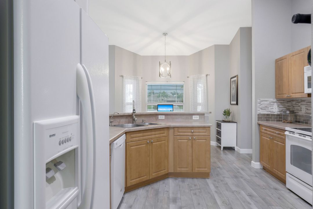 4130 NW 32nd Ln, Cape Coral, FL 33993