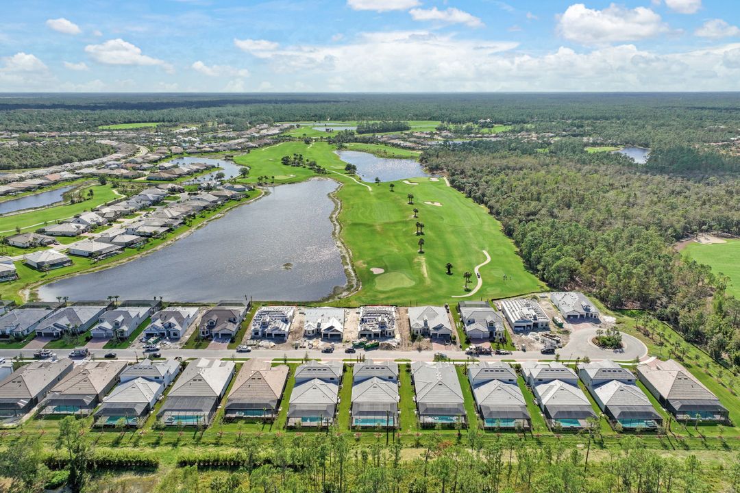 9547 Curlew Dr, Naples, FL 34120