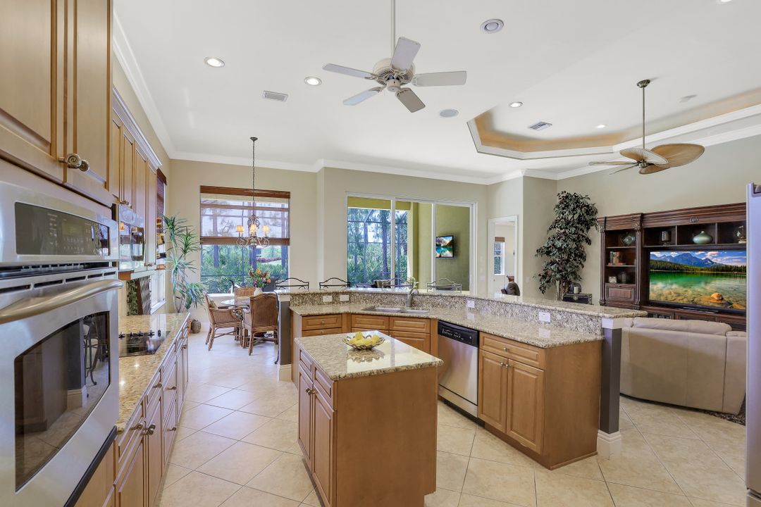 28651 Pienza Ct, Bonita Springs, FL 34135
