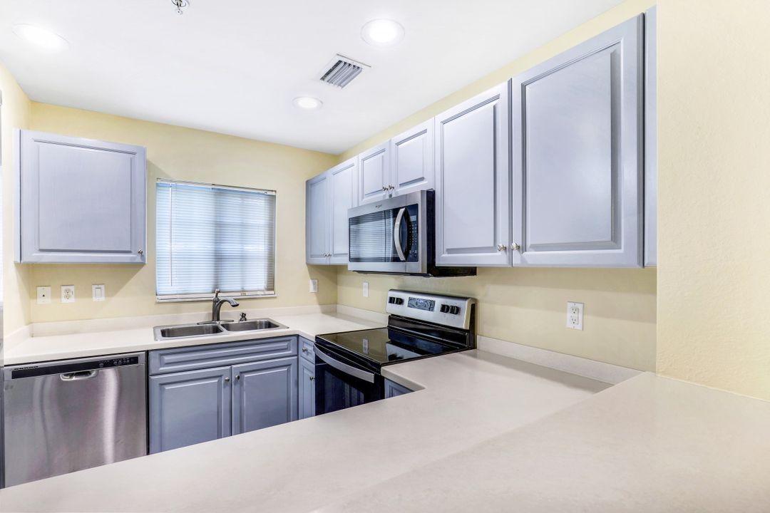9460 Ivy Brook Run #703, Fort Myers, FL 33913