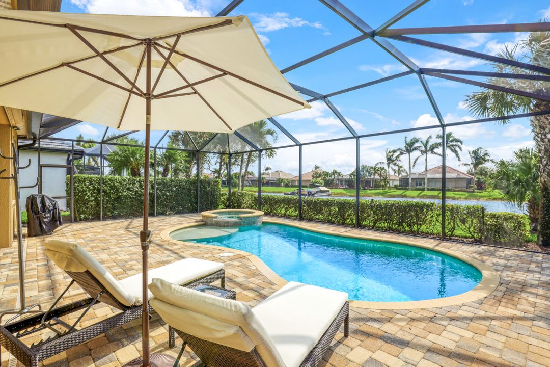 9455 Quarry Dr, Naples, FL 34120