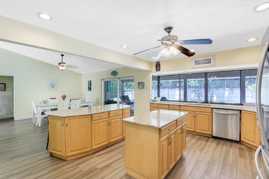 10430 Windsor Way, Naples, FL 34109