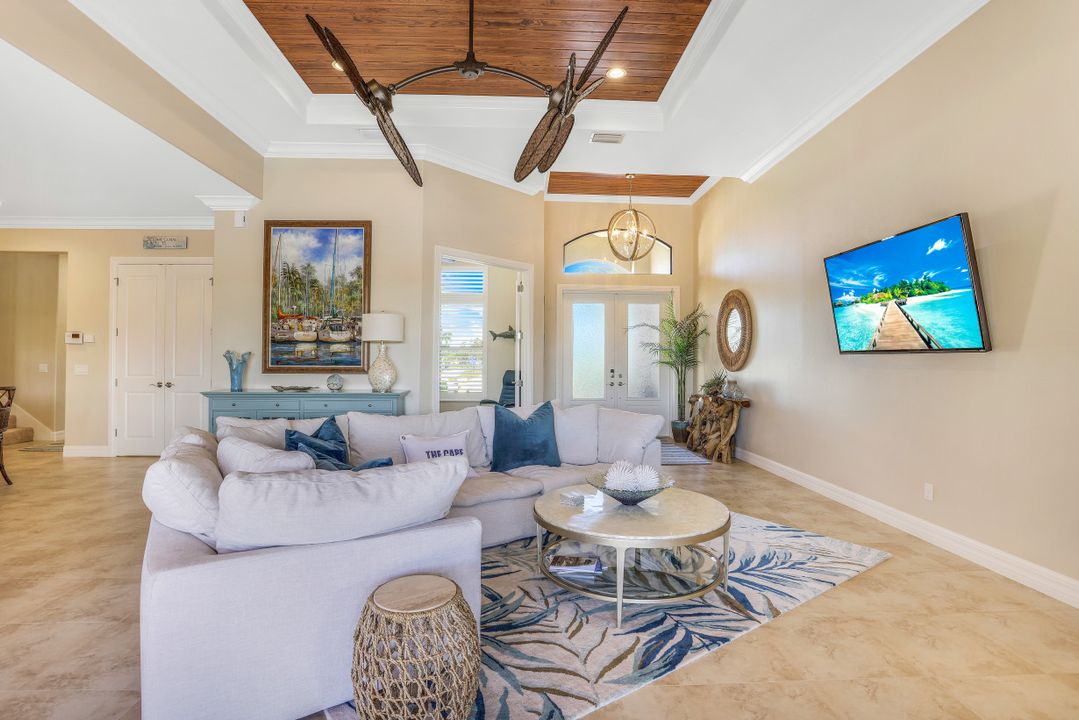 2030 El Dorado Pkwy W, Cape Coral, FL 33914