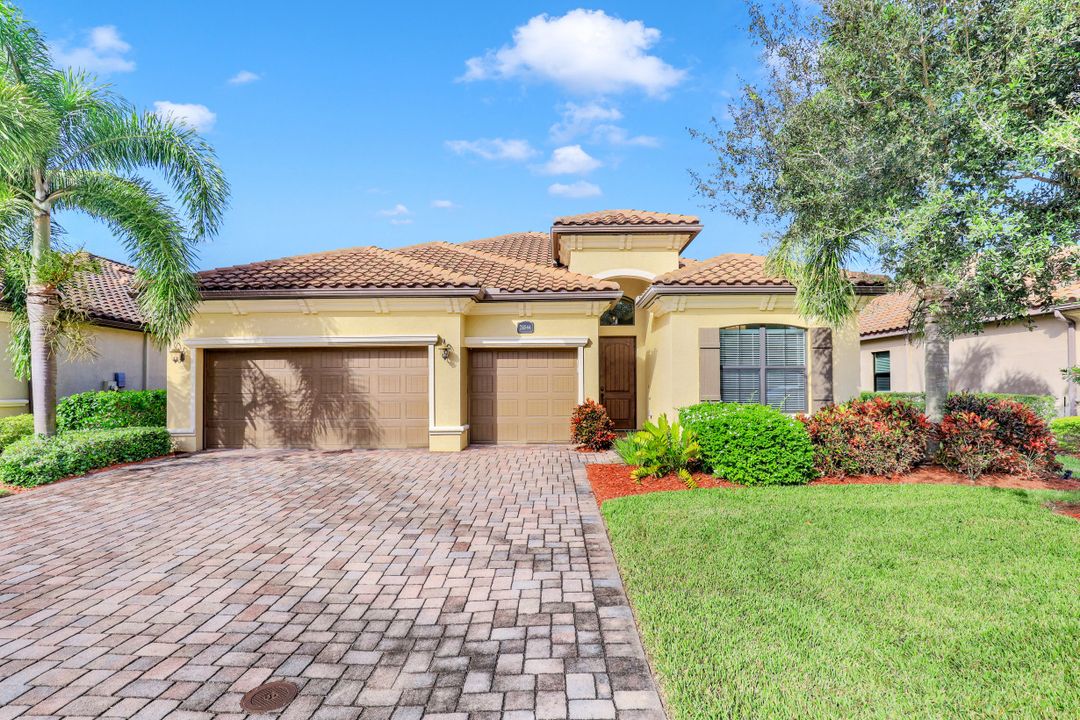 28544 Longford Ct, Bonita Springs, FL 34135