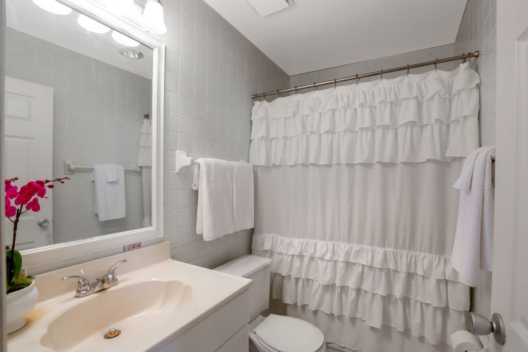 249 3rd St, Bonita Springs, FL 34134