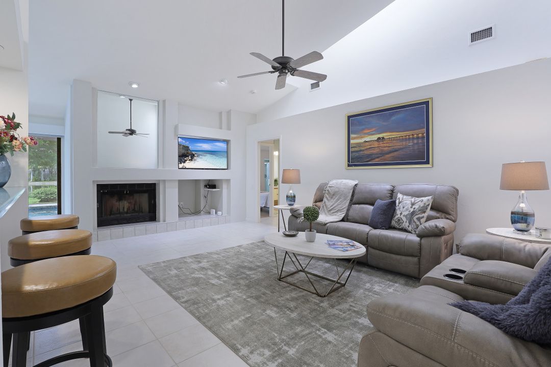 1380 Bald Eagle Dr, Naples, FL 34105