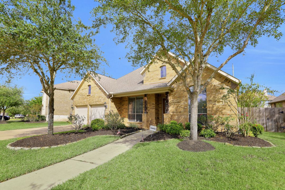 5327 Heath River Ln, Sugar Land, TX 77479
