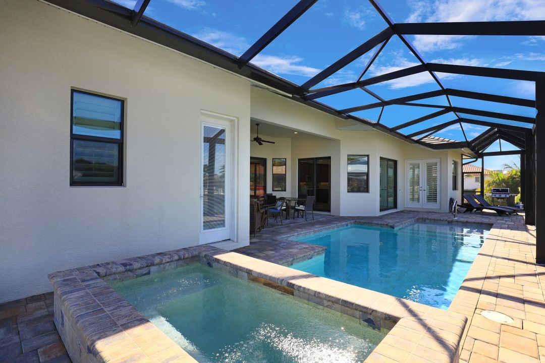 535 Spinnaker Dr, Marco Island, FL 34145