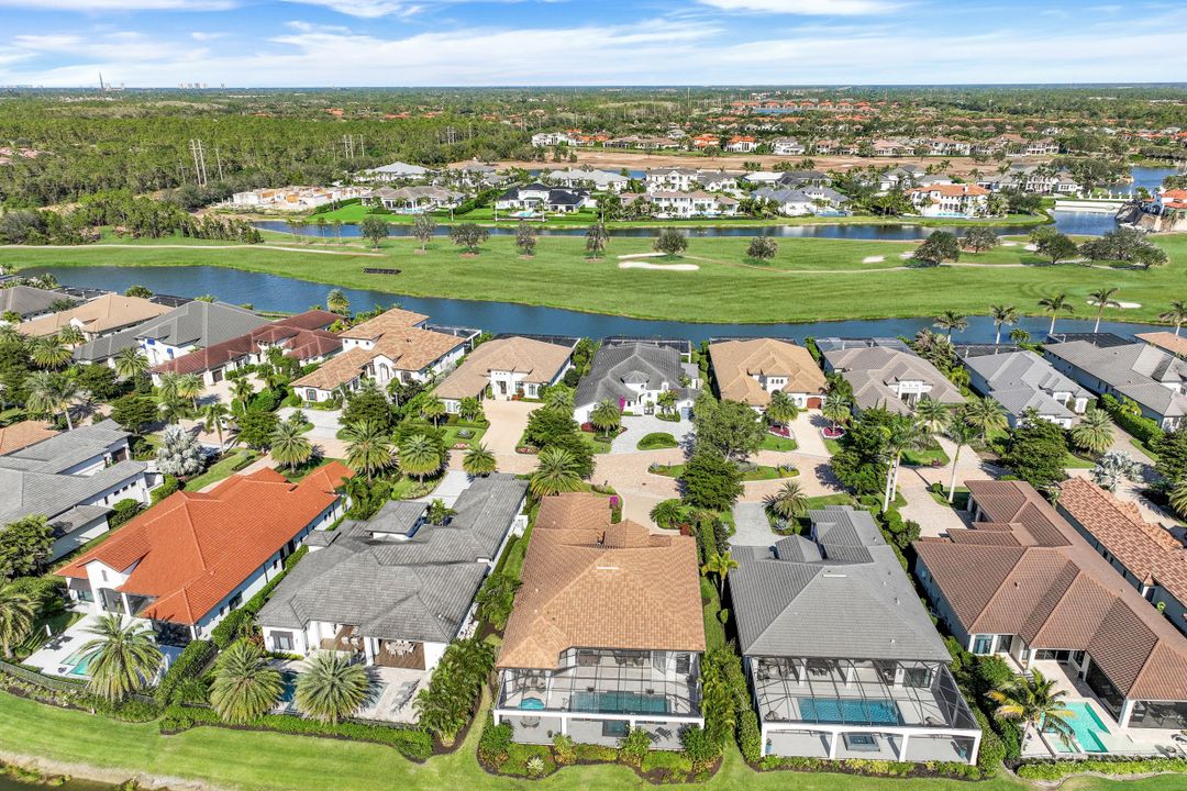 16462 Seneca Way, Naples, FL 34110