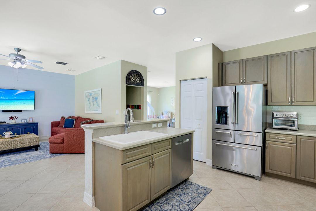 1794 Ribbon Fan Ln, Naples, FL 34119