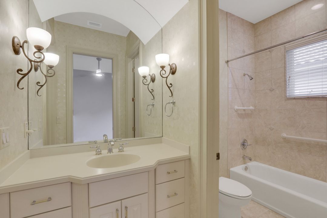 18561 Verona Lago Dr, Miromar Lakes, FL 33913