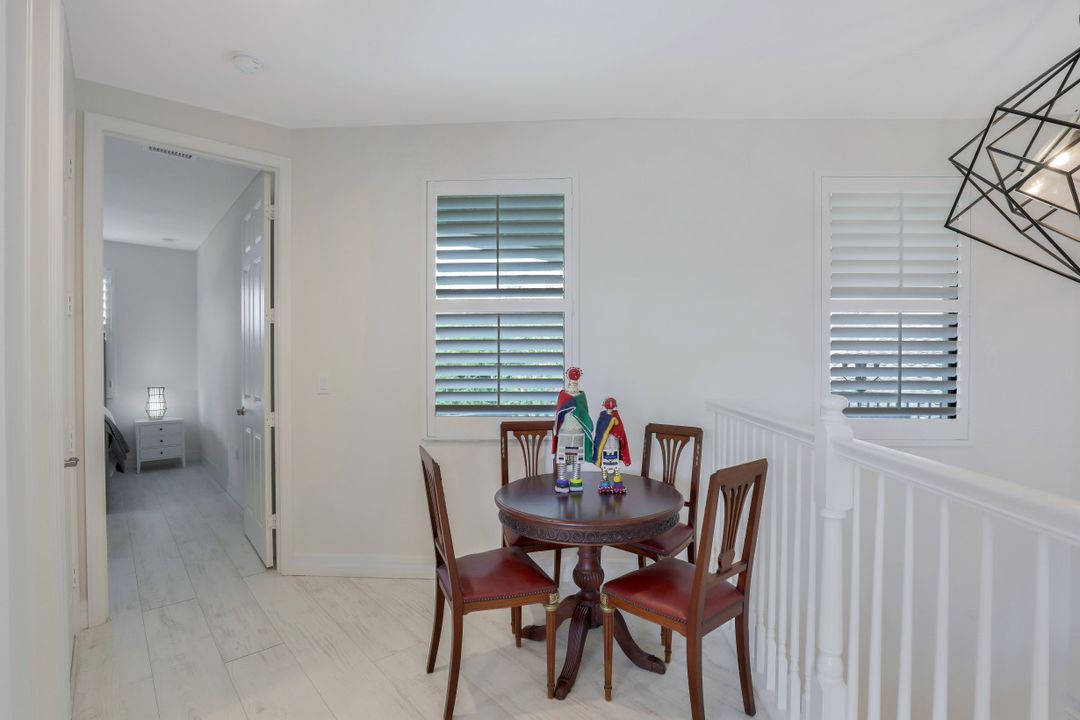 13840 Luna Dr, Naples, FL 34109