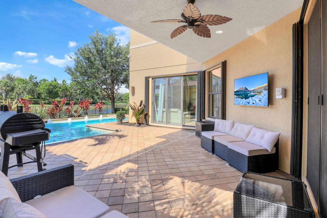 3642 Santaren Ct, Naples, FL 34119