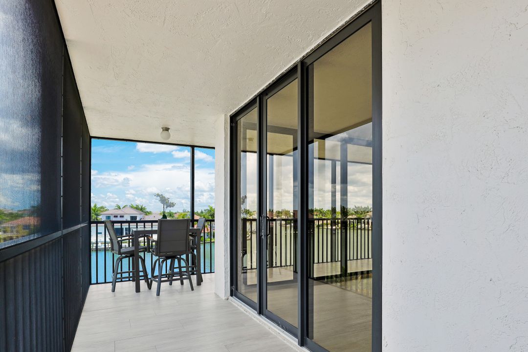 10482 Gulf Shore Dr #231, Naples, FL 34108