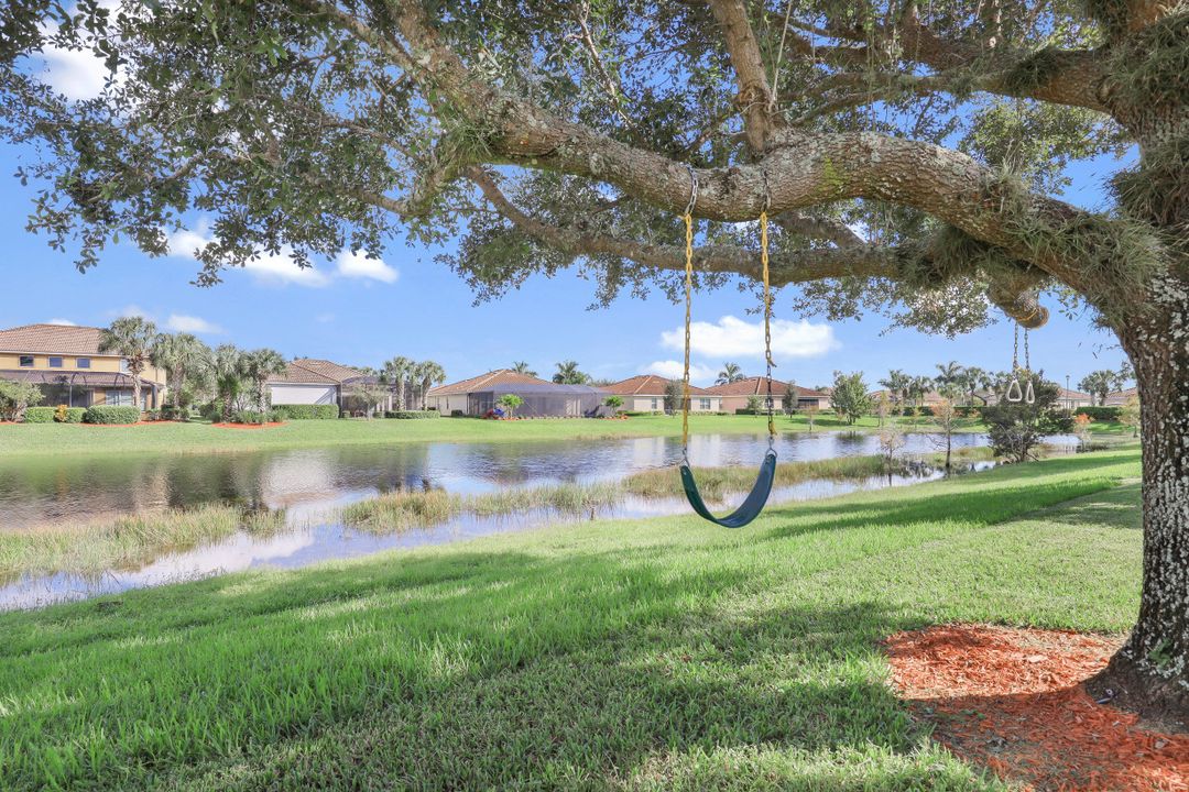 2058 Mandarin Ln, Naples, FL 34120