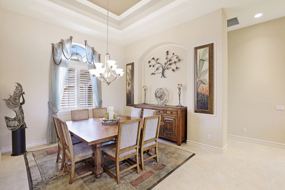 10590 Glen Lakes Dr, Bonita Springs, FL 34135