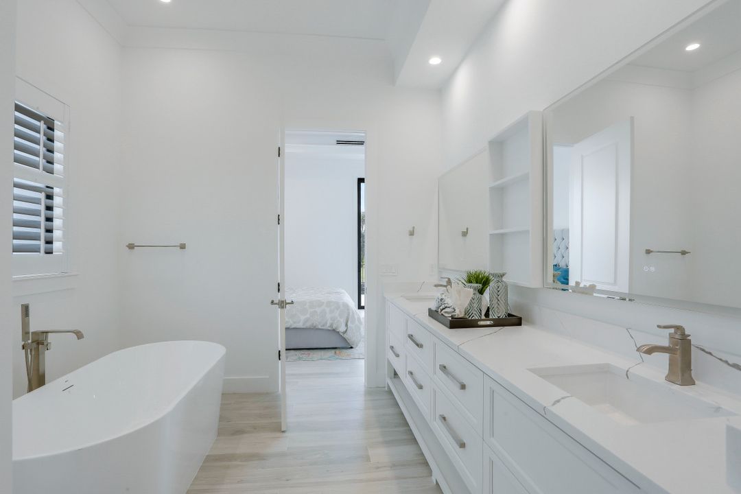 5305 Bayshore Ave, Cape Coral, FL 33904