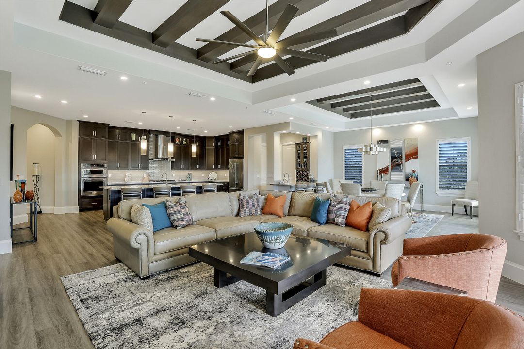 16358 Corsica Way #201, Naples, FL 34110