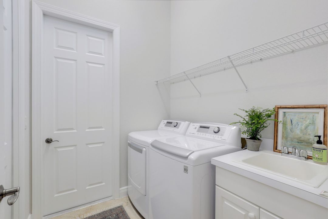 3114 Terramar Ct, Naples, FL 34119