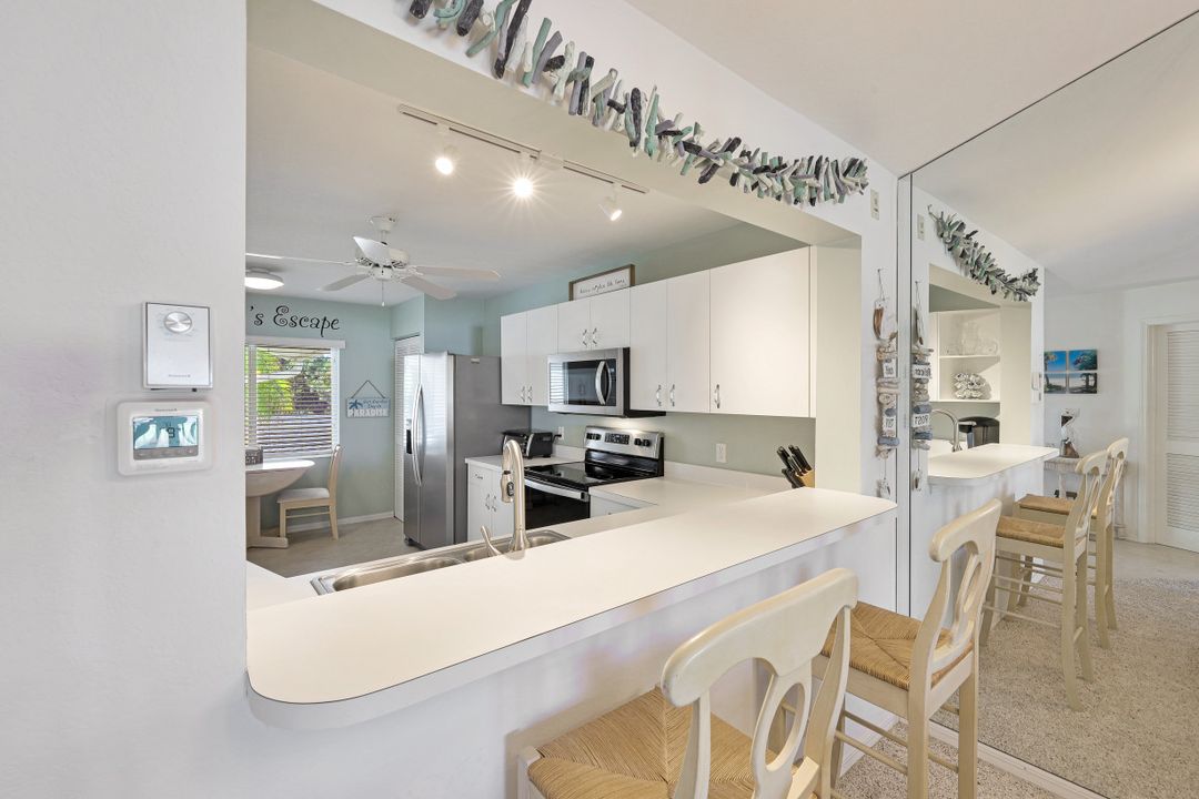 452 Belina Dr #1302, Naples, FL 34104