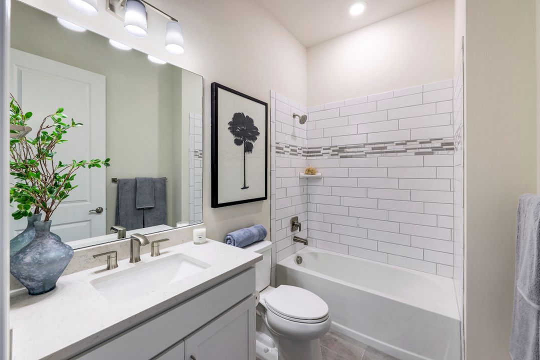 9528 Curlew Dr, Naples, FL 34120