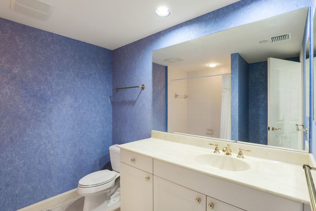 7117 Pelican Bay Blvd #1603, Naples, FL 34108