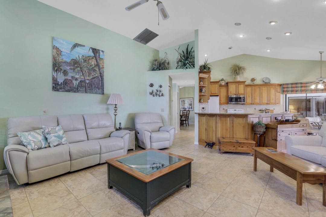 625 SW 49th Ln, Cape Coral, FL 33914