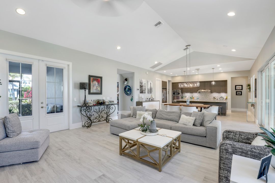 14844 Dockside Ln, Naples, FL 34114