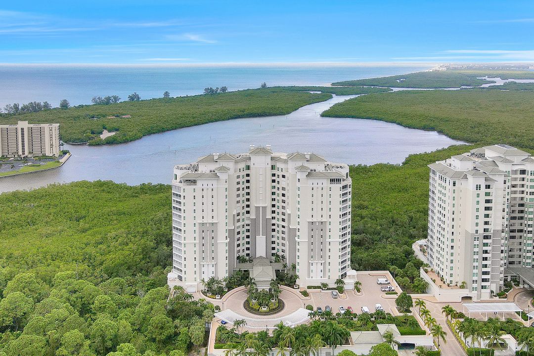 295 Grande Way #2, Naples, FL 34110