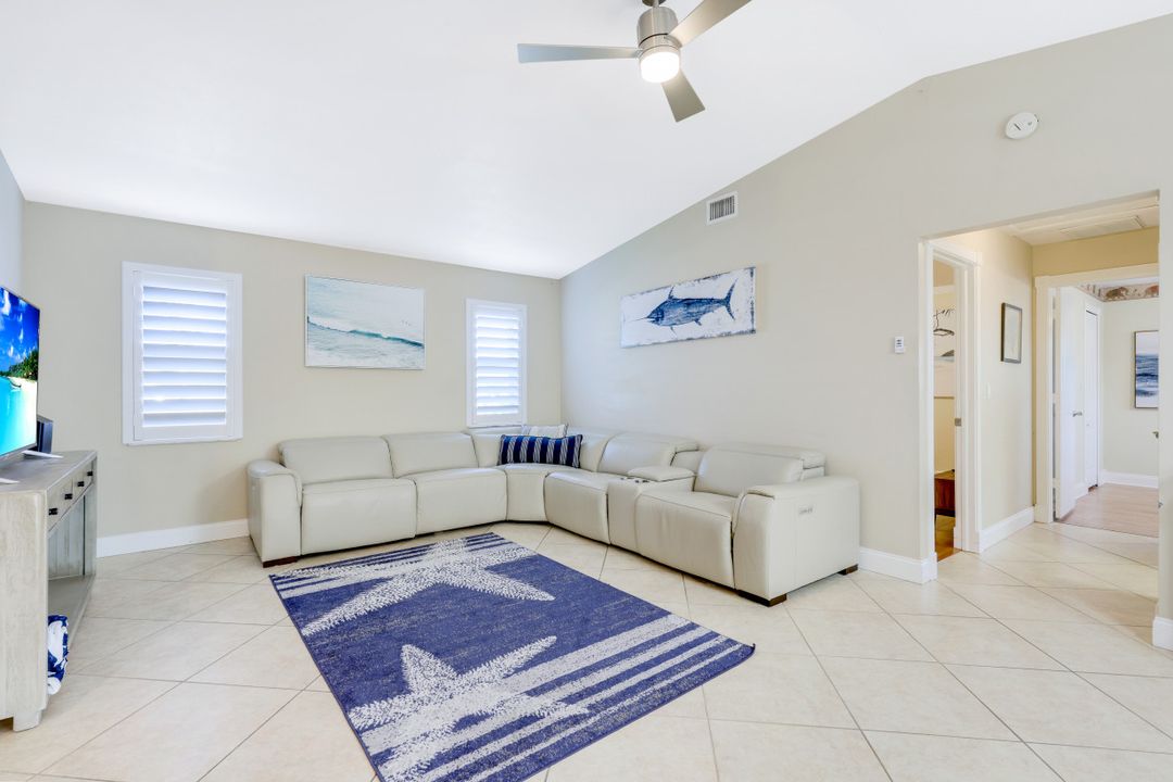 1847 Everest Pkwy, Cape Coral, FL 33904