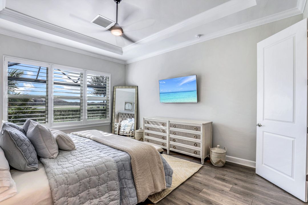 9496 Montelanico Loop, Naples, FL 34119