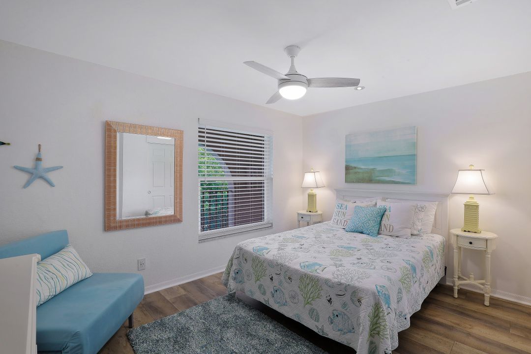 9101 Vanderbilt Dr #1-302, Naples, FL 34108