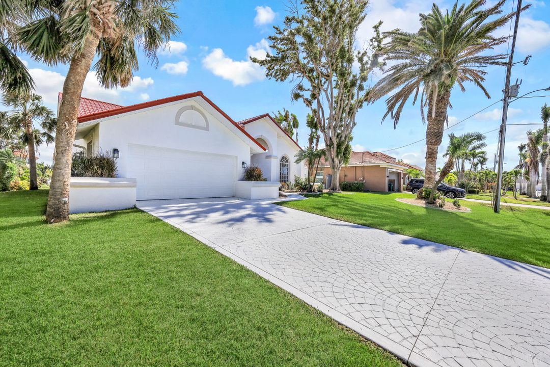 5005 SW 25th Pl, Cape Coral, FL 33914