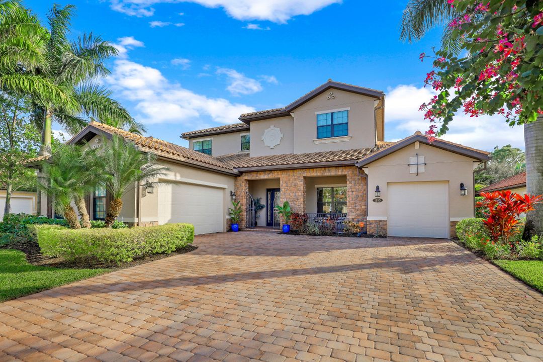 1600 Mockingbird Dr, Naples, FL 34120