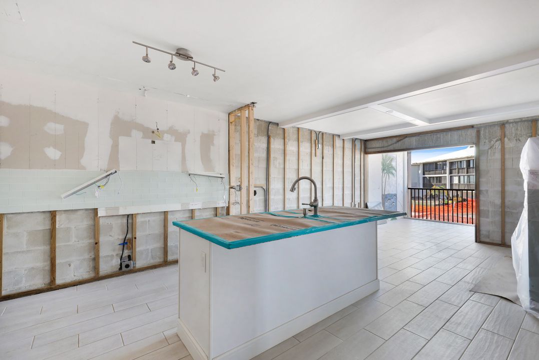 1341 Middle Gulf Dr #1A, Sanibel, FL 33957