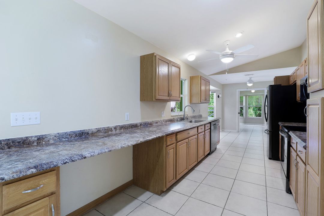 3795 10th Ave SE, Naples, FL 34117