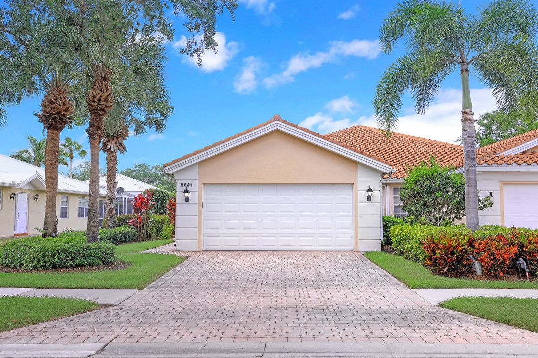 5641 Eleuthera Way, Naples, FL 34119