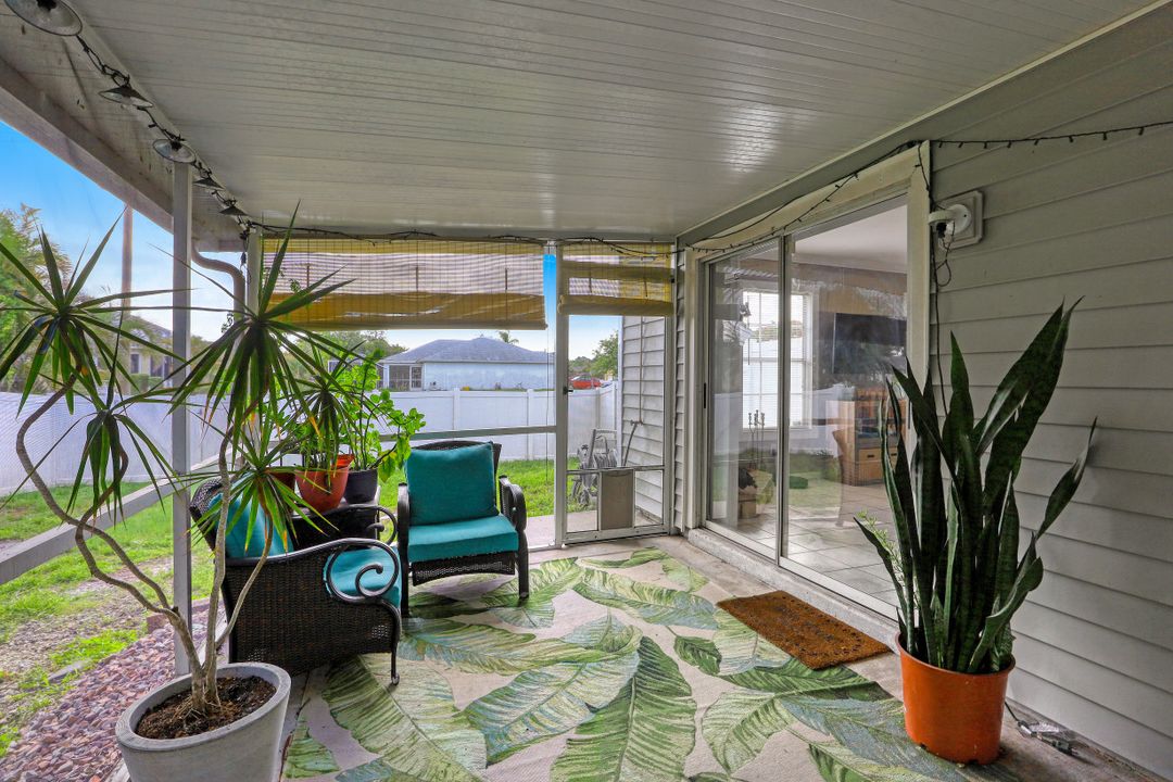 8365 Tahiti Rd, Fort Myers, FL 33967