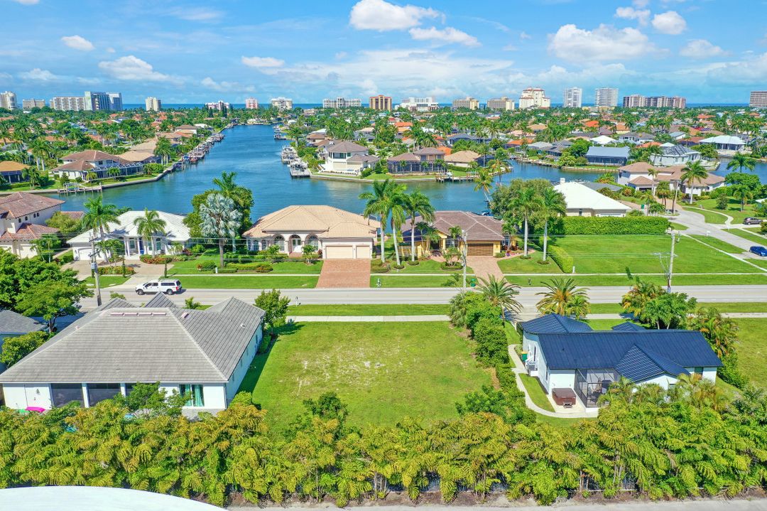 437 S Heathwood Dr, Marco Island, FL 34145