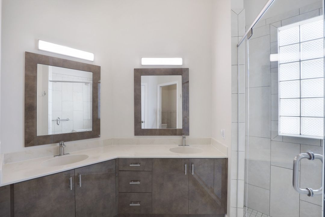 97 Silver Oaks Cir #2203, Naples, FL 34119